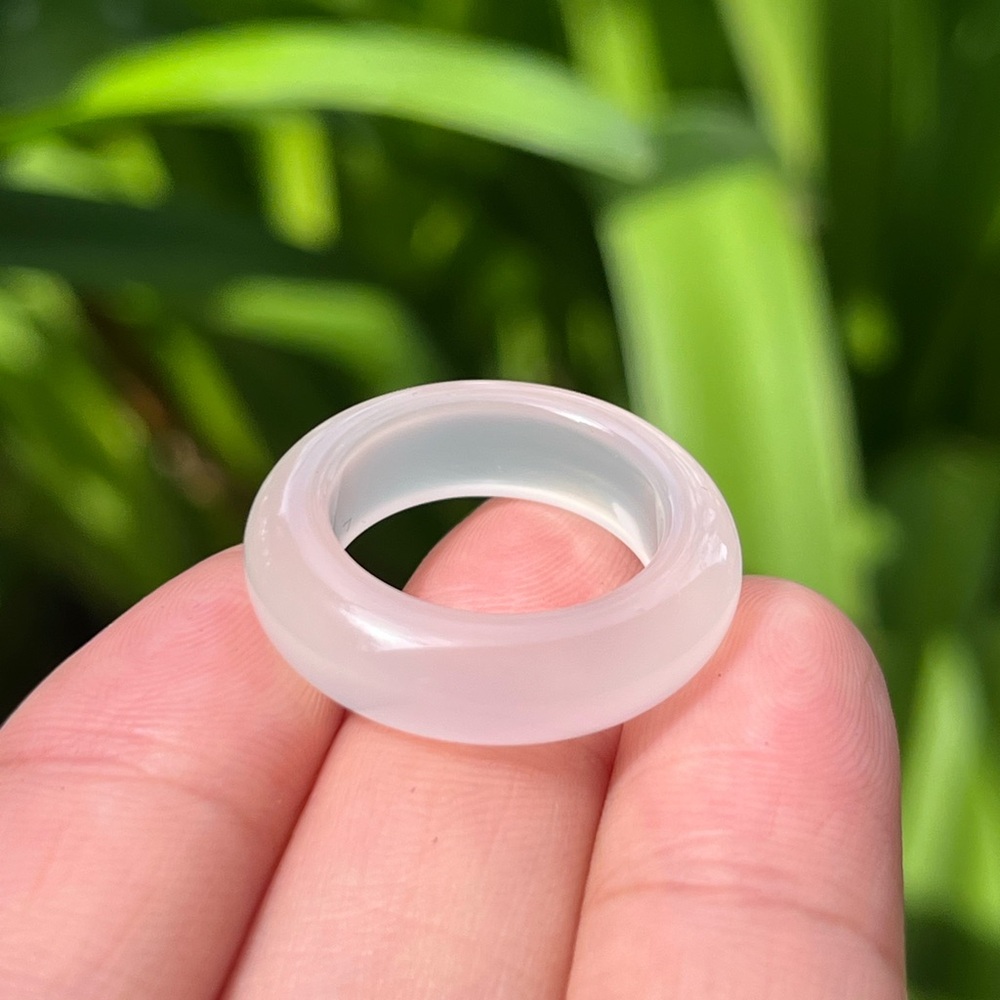 Size 5.5 milky agate ring‎
